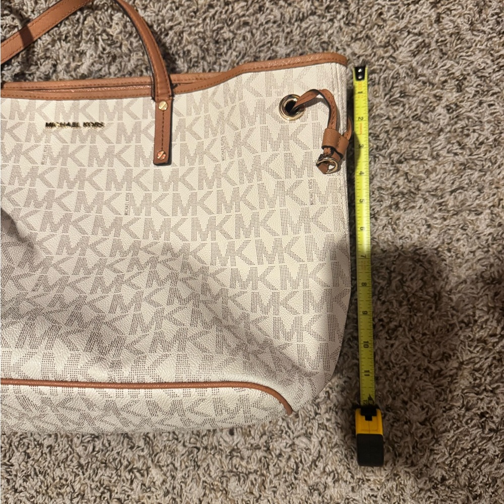 Michael Kors Cream and Tan Tote Bag Set - Picture 13 of 13